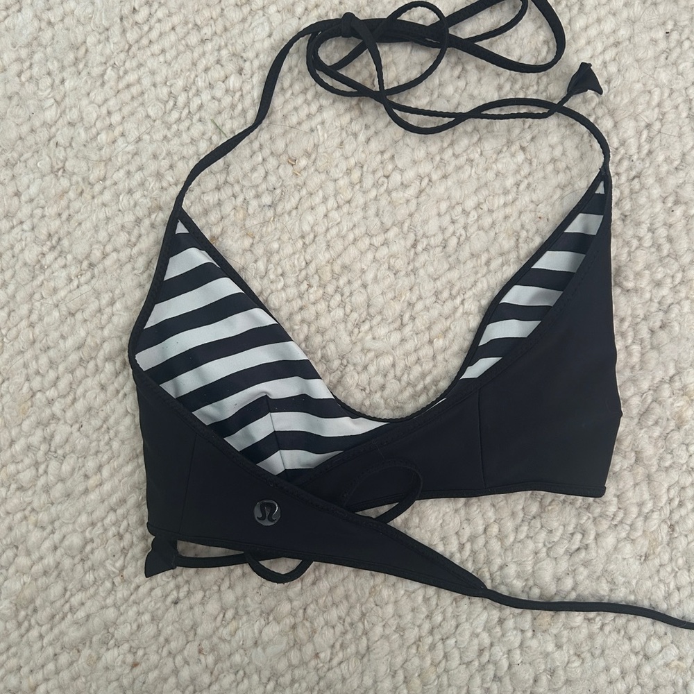 Lululemon reversible bikini top